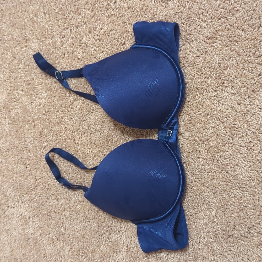 Barely worn Lily of France push up bra